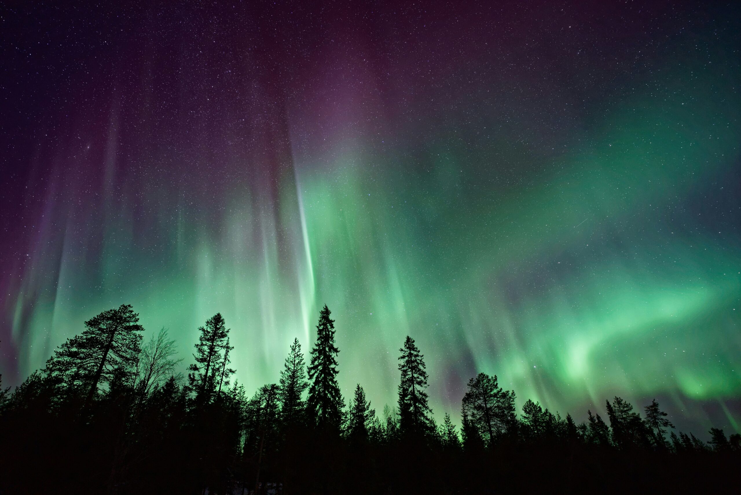 How to Photograph the Northern Lights (A Simple, No‑Stress Guide)