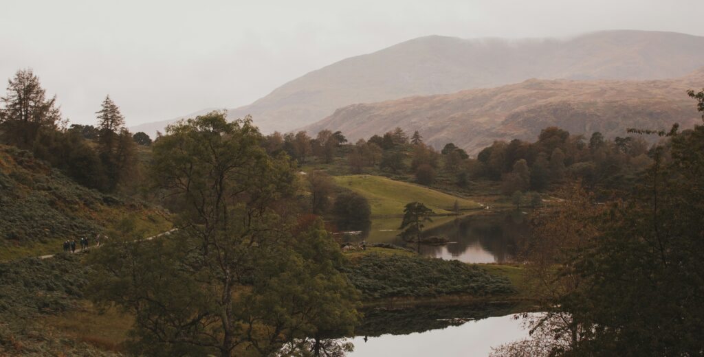 benjamin huggett fpbyari2vde unsplash

Lake District Walks and Hidden Valleys: Secret Trails & Quiet Views