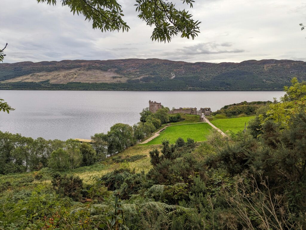 drumnadrochit

Hidden Highland Trails & Scenic Lochs You Need to Explore