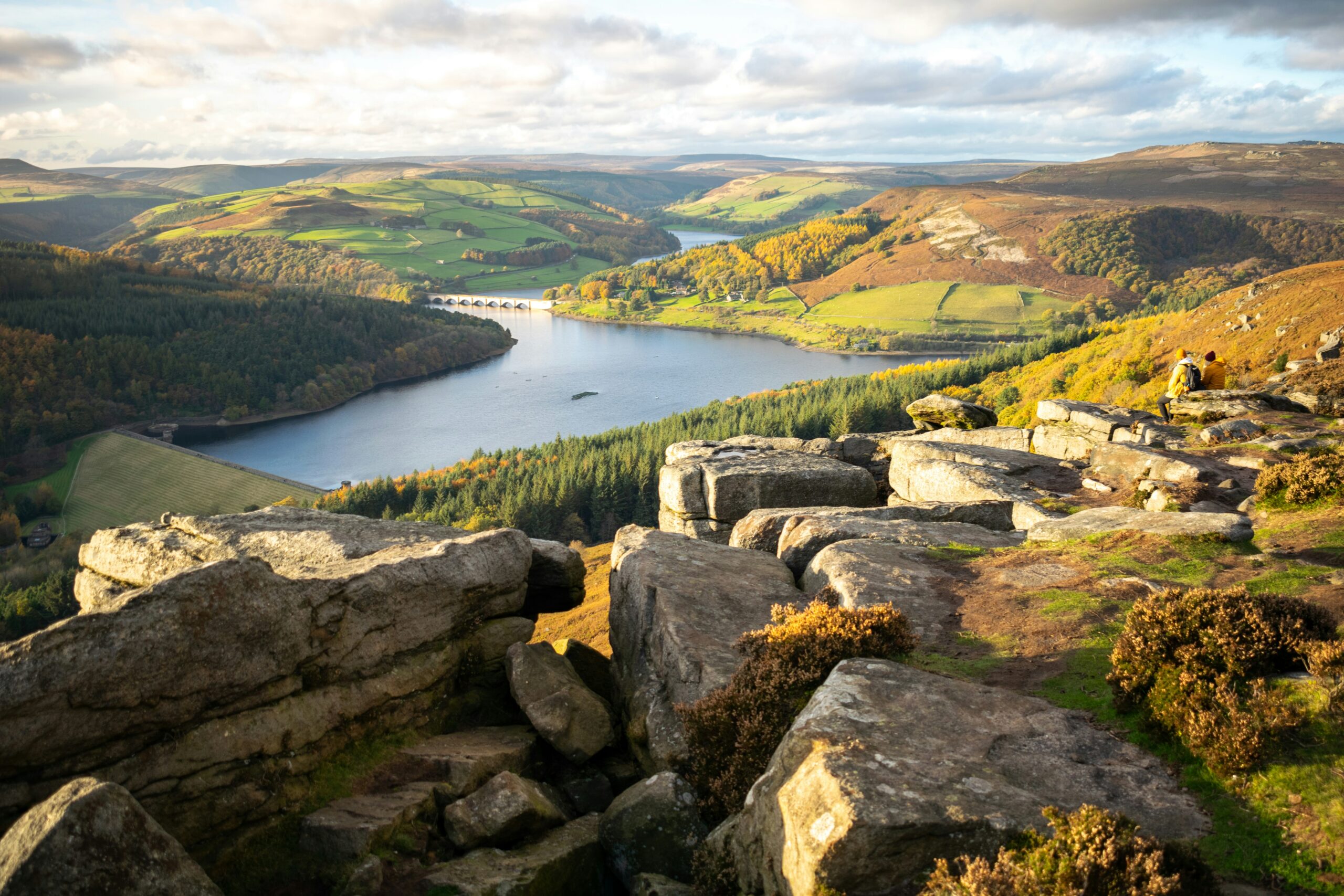 Stunning Routes in the Peak District, Derbyshire: 15 Best Walks for Every Explorer bamford edge